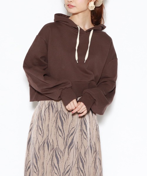 archives（アルシーヴ）の「裏毛ショートプルオーバー（パーカー・レディース・ブラウン/ベージュ/ブルー/アイボリー・MEDIUM）」の3枚目の写真