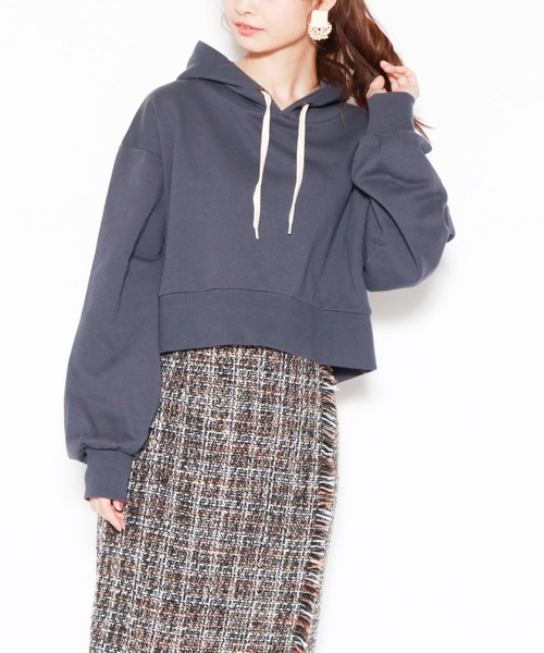 archives（アルシーヴ）の「裏毛ショートプルオーバー（パーカー・レディース・ブラウン/ベージュ/ブルー/アイボリー・MEDIUM）」の4枚目の写真