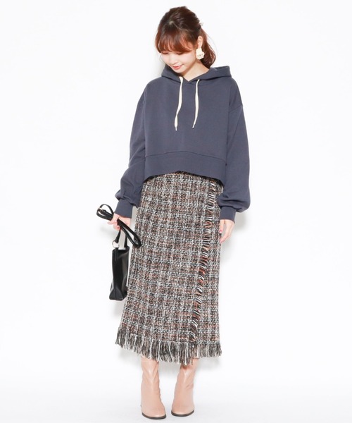 archives（アルシーヴ）の「裏毛ショートプルオーバー（パーカー・レディース・ブラウン/ベージュ/ブルー/アイボリー・MEDIUM）」の21枚目の写真