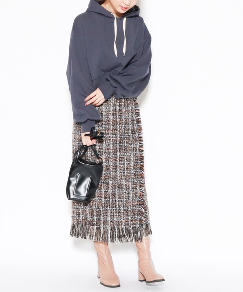 archives（アルシーヴ）の「裏毛ショートプルオーバー（パーカー・レディース・ブラウン/ベージュ/ブルー/アイボリー・MEDIUM）」の18枚目の写真