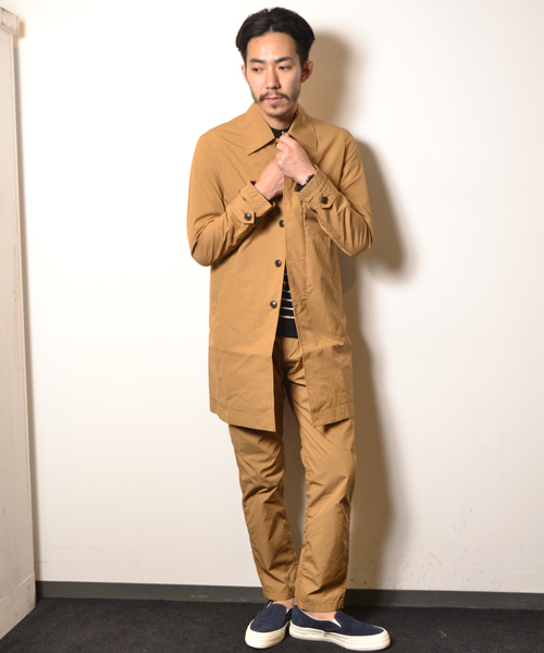 COMMONWARE AMERICAN RAG CIE&Magine（コモンウェアアメリカンラグシーアンド マージン）の「AMERICAN RAG CIE&Magine COMMONWARE 3ピースコットンステンカラーコート 114-AMG-1434-621AMG（ステンカラーコート・メンズ・ベージュ/ネイビー・44）」の11枚目の写真