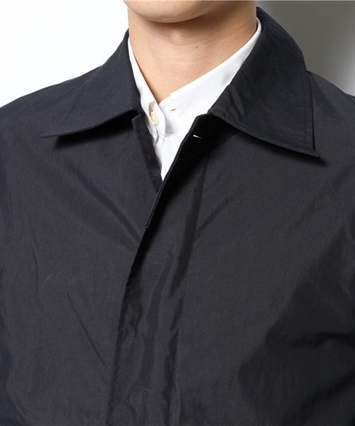 COMMONWARE AMERICAN RAG CIE&Magine（コモンウェアアメリカンラグシーアンド マージン）の「AMERICAN RAG CIE&Magine COMMONWARE 3ピースコットンステンカラーコート 114-AMG-1434-621AMG（ステンカラーコート・メンズ・ベージュ/ネイビー・44）」の7枚目の写真