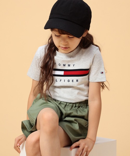 TOMMY HILFIGER（トミーヒルフィガー）の「【90~170㎝展開】フラッグロゴＴシャツ（Tシャツ/カットソー・キッズ・ホワイト/ネイビー/レッド/ブルー/グレー/グレー系その他/イエロー/ライトグリーン/ブルー系その他・110cm/100cm/120cm/130cm/140cm/150cm/160cm/170cm/90cm/160-165cm）」の20枚目の写真