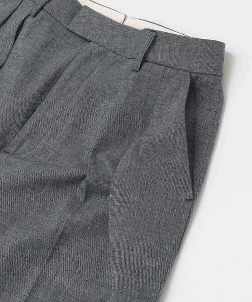 URBAN RESEARCH DOORS(アーバンリサーチドアーズ)の「White Label シルクネップショートパンツ(その他パンツ・レディース・ブラック/グレー系その他・SMALL/MEDIUM)」の6枚目の写真