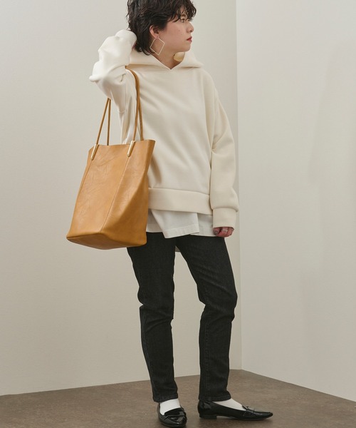 Ambre Neige(アンブルネージュ)の「【ポーチ付き】エコレザーセットトートバック/WEB/EC限定商品(トートバッグ・レディース・ライトブラウン/アイボリー/ダークブラウン/マスタード/ベージュ/ブラック・FREE)」の22枚目の写真