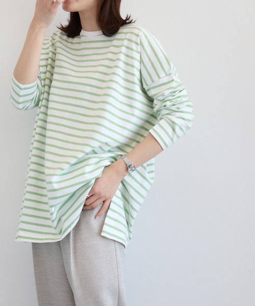 AMERICAN HOLIC(アメリカンホリック)の「サイドスリットオーバーカットチュニック(Tシャツ/カットソー・レディース・ネイビー/ピンク/ブルー/グリーン/オフホワイト・MEDIUM/LARGE)」の14枚目の写真