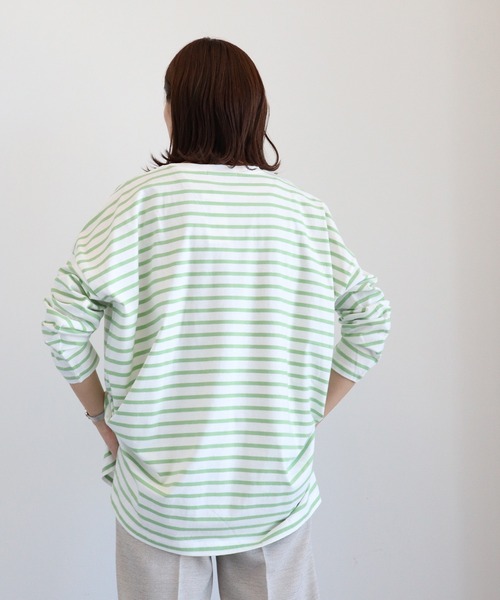 AMERICAN HOLIC(アメリカンホリック)の「サイドスリットオーバーカットチュニック(Tシャツ/カットソー・レディース・ネイビー/ピンク/ブルー/グリーン/オフホワイト・MEDIUM/LARGE)」の15枚目の写真