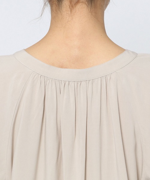 GLOBAL WORK（グローバルワーク）の「サラサラリラックスブラウス半袖/933970（シャツ/ブラウス・レディース・カーキ/サックスブルー/アイボリー/ダークブルー/ホワイト系その他2/オレンジ系その他3/ライトイエロー/グリーン/ラベンダー・SMALL/MEDIUM/LARGE）」の22枚目の写真