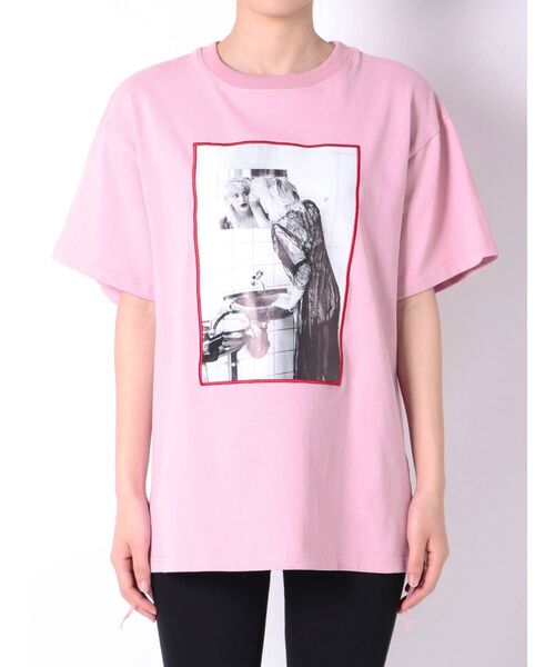 jouetie(ジュエティ)の「KevinCummins フォト BIG Tシャツ(Tシャツ/カットソー・レディース・ブラック/オフホワイト/ピンク・MEDIUM)」の16枚目の写真