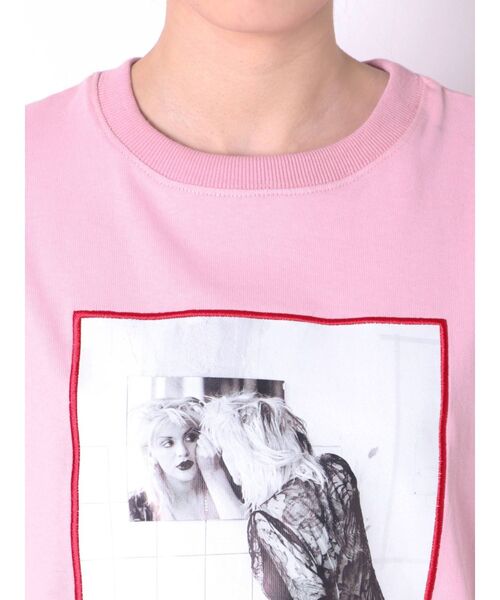 jouetie(ジュエティ)の「KevinCummins フォト BIG Tシャツ(Tシャツ/カットソー・レディース・ブラック/オフホワイト/ピンク・MEDIUM)」の22枚目の写真
