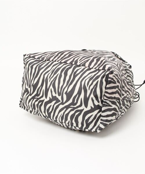 BAGSINPROGRESS（バッグズインプログレス）の「【BAGS IN PROGRESS】 PACKABLE LARGE TOTE：トートバッグ（トートバッグ・レディース・ホワイト・FREE）」の4枚目の写真