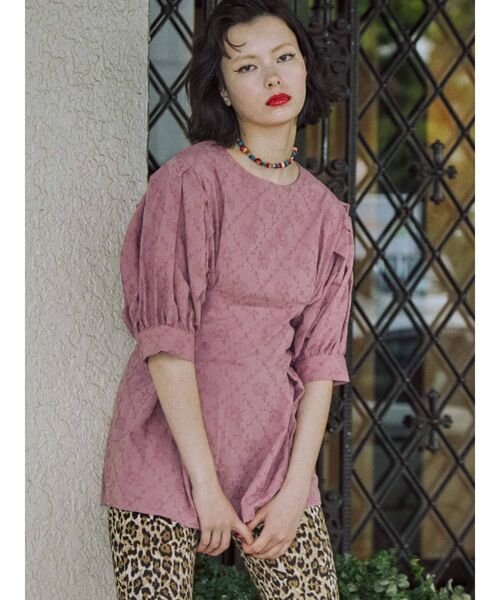 jouetie（ジュエティ）の「タックジャガードブラウス（シャツ/ブラウス・レディース・オフホワイト/ブラック/ピンク/イエロー・MEDIUM）」の4枚目の写真