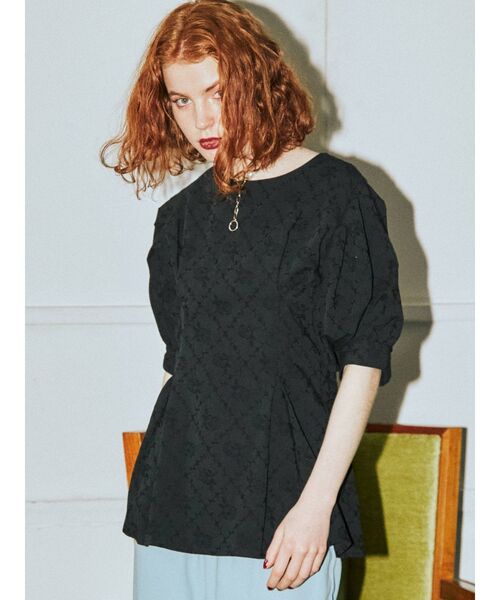 jouetie（ジュエティ）の「タックジャガードブラウス（シャツ/ブラウス・レディース・オフホワイト/ブラック/ピンク/イエロー・MEDIUM）」の3枚目の写真