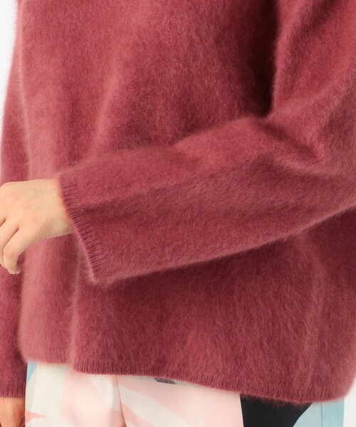 TOMORROWLAND （トゥモローランド）の「フラッフィーヤーン Vネックプルオーバー（ニット/セーター・レディース・ホワイト/ブラック/レッド/グリーン/ブルー・S）」の17枚目の写真