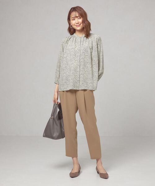 closet story（クローゼットストーリー）の「＜closet story（クローゼットストーリー）＞ スタンドカラー リーフプリント ギャザーブラウス（シャツ/ブラウス・レディース・クリーム/ホワイト/ライム・FREE）」の17枚目の写真