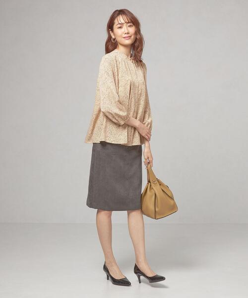 closet story（クローゼットストーリー）の「＜closet story（クローゼットストーリー）＞ スタンドカラー リーフプリント ギャザーブラウス（シャツ/ブラウス・レディース・クリーム/ホワイト/ライム・FREE）」の7枚目の写真