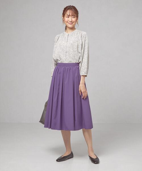 closet story（クローゼットストーリー）の「＜closet story（クローゼットストーリー）＞ スタンドカラー リーフプリント ギャザーブラウス（シャツ/ブラウス・レディース・クリーム/ホワイト/ライム・FREE）」の18枚目の写真