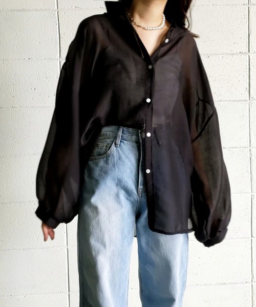 me+em select(ミームセレクト)の「【数量限定販売】【 5color 】ボリューム袖シアーBIGシャツ(シャツ/ブラウス・レディース・アイボリー/ブラック/オレンジ/ブルー/パープル・FREE)」の4枚目の写真