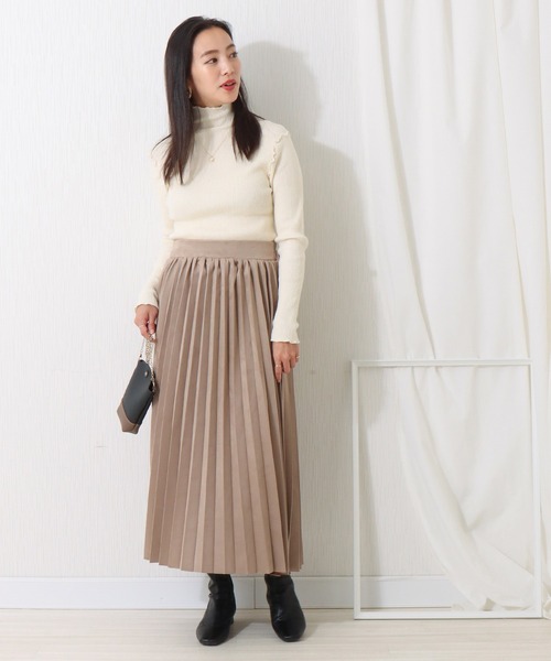 libelle more（リベル モア）の「スエードポンチ　アコーディオンプリーツスカート（スカート・レディース・グリーン/アイボリー/グレイッシュベージュ/チャコール・M/L）」の20枚目の写真