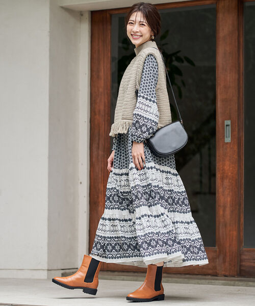 B:MING by BEAMS（ビーミングバイビームス）の「B:MING by BEAMS / フリンジ タートル ベスト 21AW（ベスト・レディース・ブラック/ベージュ/オフホワイト・ONE SIZE）」の11枚目の写真