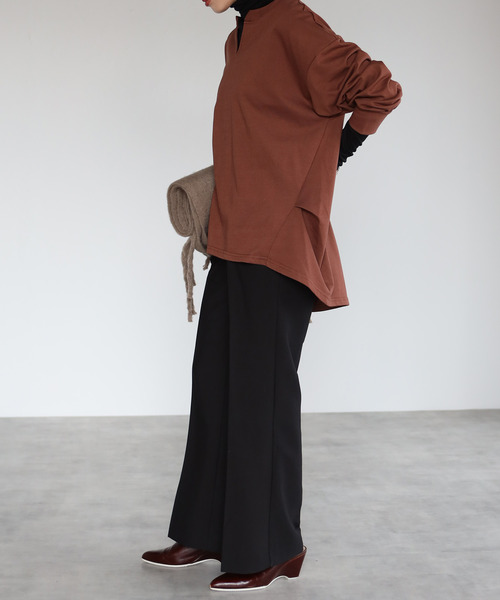 amini(アミニ)の「【2021-2022 A/W】キーネック裾タックプルオーバー(Tシャツ/カットソー・レディース・ブラック/ベージュ/パープル/ブラウン・MEDIUM)」の15枚目の写真