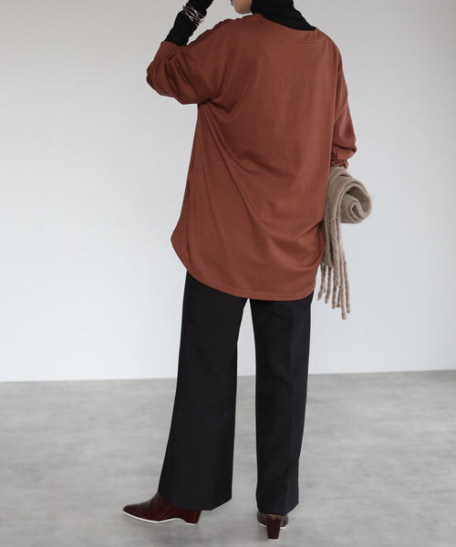 amini(アミニ)の「【2021-2022 A/W】キーネック裾タックプルオーバー(Tシャツ/カットソー・レディース・ブラック/ベージュ/パープル/ブラウン・MEDIUM)」の9枚目の写真