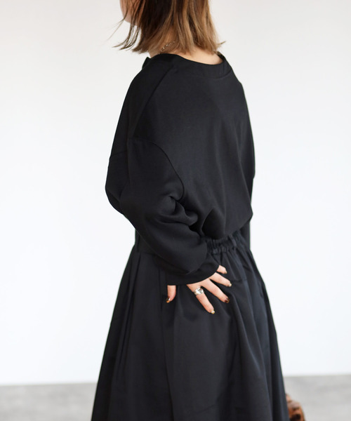 amini(アミニ)の「【2021-2022 A/W】キーネック裾タックプルオーバー(Tシャツ/カットソー・レディース・ブラック/ベージュ/パープル/ブラウン・MEDIUM)」の11枚目の写真