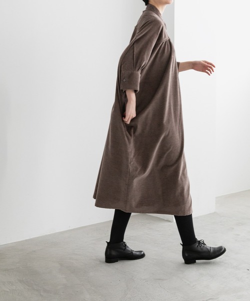 note et silence (ノートエシロンス)の「【 AMB100貨 】3_4SLV Long Gather Dress(ワンピース・レディース・ベージュ・FREE)」の4枚目の写真