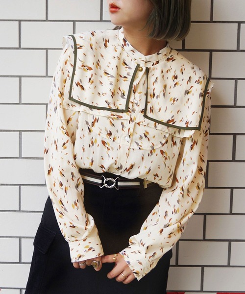 179/WG(イチナナキュウダブルジー)の「パイピングビッグカラーブラウス(シャツ/ブラウス・レディース・ブラック系/ホワイト系/ベージュ/オフホワイト・MEDIUM)」の3枚目の写真