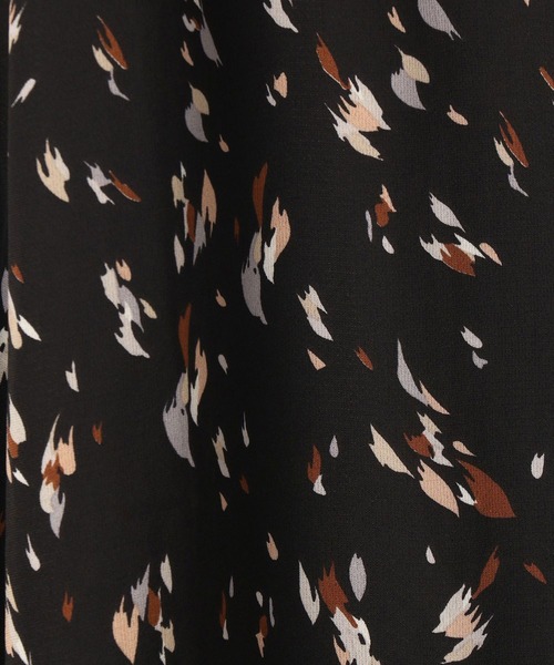 179/WG(イチナナキュウダブルジー)の「パイピングビッグカラーブラウス(シャツ/ブラウス・レディース・ブラック系/ホワイト系/ベージュ/オフホワイト・MEDIUM)」の9枚目の写真