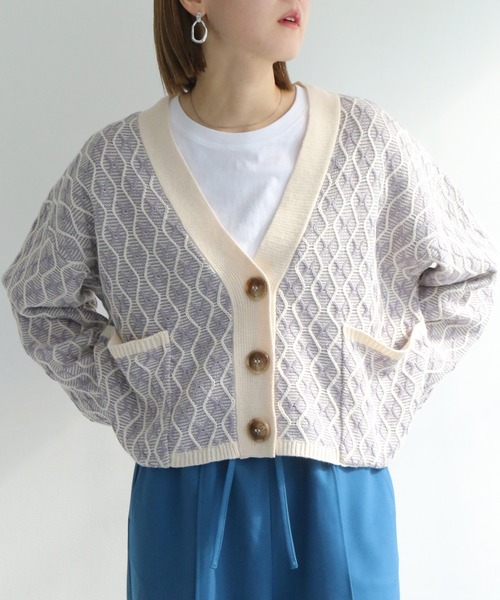 notch.（ノッチ）の「レトロ柄ショートカーデ（カーディガン/ボレロ・レディース・オフホワイト/エメラルド・M）」の2枚目の写真