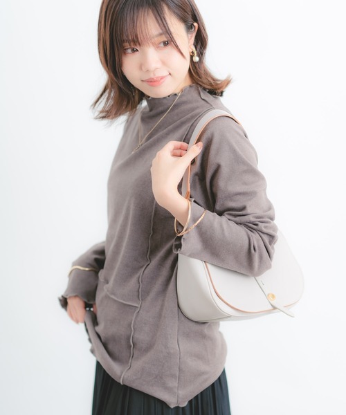 Wordtrobe（ワードトローブ）の「【wordtrobe】起毛フライスメロウインナー（Tシャツ/カットソー・レディース・ベージュ/ブラウン/チャコールグレー・FREE）」の3枚目の写真