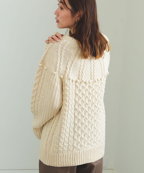 BEAMS HEART（ビームスハート）の「BEAMS HEART / 編地切り替え 求心柄ニットプルオーバー（ニット/セーター・レディース・ネイビー/ホワイト系その他5/レッド系その他2/レッド系その他・FREE）」の6枚目の写真