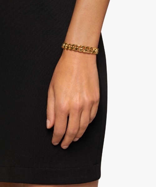 GIVENCHY（ジバンシイ）の「Gチェーン オープンバングル（ブレスレット・レディース・イエローゴールド・1/2）」の2枚目の写真