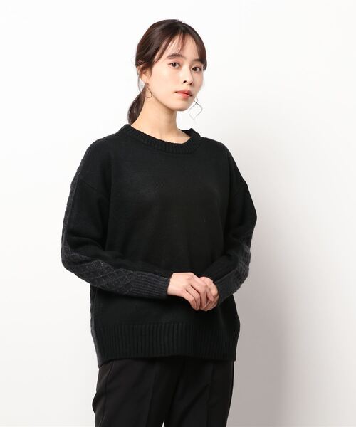 INTERPLANET(インタープラネット)の「編地ドッキングプルオーバー(ニット/セーター・レディース・ブラック/ブルー/アイボリー/キャメル・FREE)」の3枚目の写真