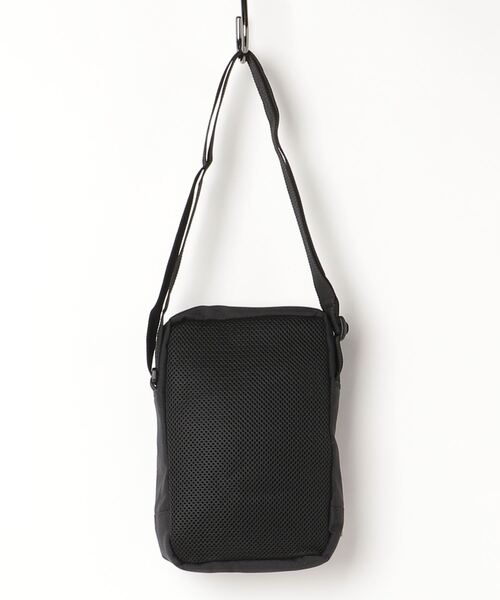 Carhartt（カーハート）の「【ユニセックスで着用可能】 carhartt / カーハート  LEGACY CROSS BODY GEAR ORGANIZER レガシー クロス ボディ ギア オーガナイザー ミニバッグ（ショルダーバッグ・メンズ・カモフラージュ/ブラウン/ブラック・FREE）」の8枚目の写真