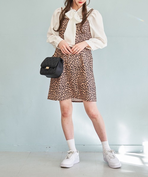 WEGO(ウィゴー)の「WEGO/ミニフレアーキャミワンピ(ワンピース・レディース・ブラック/アニマル・FREE)」の11枚目の写真