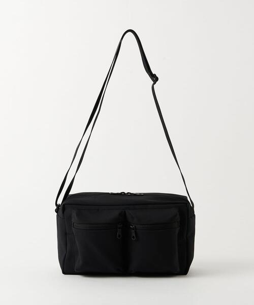 BEAUTY&YOUTH UNITED ARROWS（ビューティーアンドユースユナイテッドアローズ）の「【WEB店舗と一部店舗限定】 by ”小松マテーレ” ダブルポケット ショルダーバッグ（ショルダーバッグ・メンズ・ブラック・FREE）」の6枚目の写真