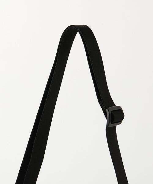 BEAUTY&YOUTH UNITED ARROWS（ビューティーアンドユースユナイテッドアローズ）の「【WEB店舗と一部店舗限定】 by ”小松マテーレ” ダブルポケット ショルダーバッグ（ショルダーバッグ・メンズ・ブラック・FREE）」の11枚目の写真