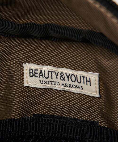 BEAUTY&YOUTH UNITED ARROWS（ビューティーアンドユースユナイテッドアローズ）の「【WEB店舗と一部店舗限定】 by ”小松マテーレ” ダブルポケット ショルダーバッグ（ショルダーバッグ・メンズ・ブラック・FREE）」の7枚目の写真