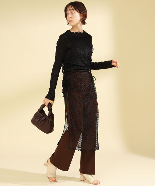 Ray BEAMS(レイビームス)の「Ray BEAMS / レース サイド ホール ワンピース(ワンピース・レディース・ブラック/ブルー・ONE SIZE)」の4枚目の写真