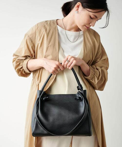 green label relaxing（グリーンレーベルリラクシング）の「ソフト A4 2WAY バッグ（ショルダーバッグ・レディース・ブラック/モカ・FREE）」の2枚目の写真