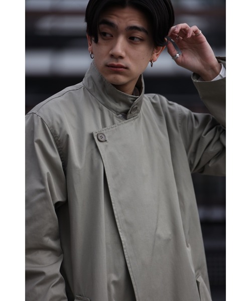 CREARE -LINO-（クレアーレリノ）の「オーバーサイズ  スタンドカラー ルーズコート（チェスターコート・メンズ・ブラック/カーキ・M/L）」の12枚目の写真