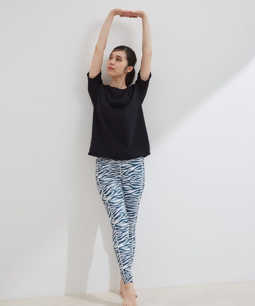 Alo Yoga（アロヨガ）の「【alo】EVERYDAY Tシャツ（Tシャツ