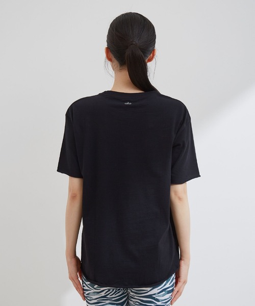 Alo Yoga（アロヨガ）の「【alo】EVERYDAY Tシャツ（Tシャツ