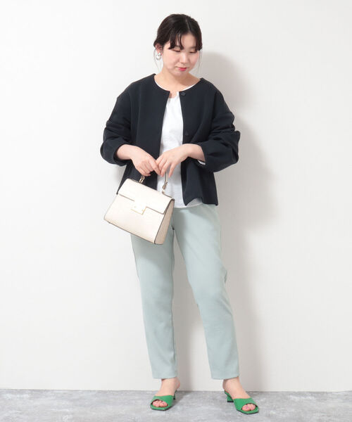 NOLLEY’S(ノーリーズ)の「◇【WEB限定】T/Cダンボールノーカラーフリルジャケット(ブルゾン・レディース・ネイビー/ベージュ・FREE)」の6枚目の写真