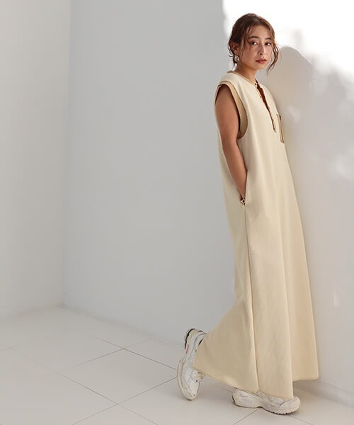 CREDONA（クレドナ）の「ワッフルコンビノースリOP（ワンピース・レディース・ベージュ/カーキ・FREE）」の4枚目の写真