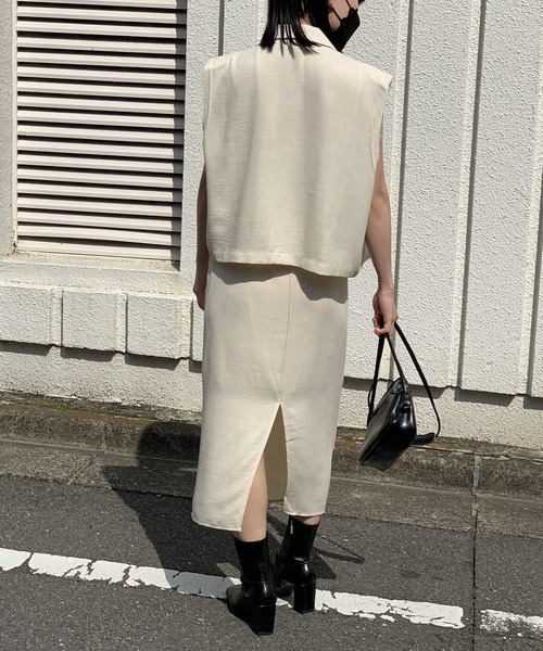 Jewelobe(ジュエローブ)の「ショートベスト×変形ストラップタイトキャミワンピースセット(セットアップ・レディース・ブラック/アイボリー・S/M)」の7枚目の写真