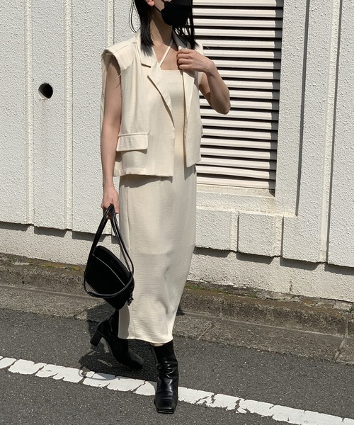 Jewelobe(ジュエローブ)の「ショートベスト×変形ストラップタイトキャミワンピースセット(セットアップ・レディース・ブラック/アイボリー・S/M)」の10枚目の写真