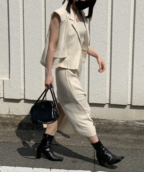 Jewelobe(ジュエローブ)の「ショートベスト×変形ストラップタイトキャミワンピースセット(セットアップ・レディース・ブラック/アイボリー・S/M)」の11枚目の写真